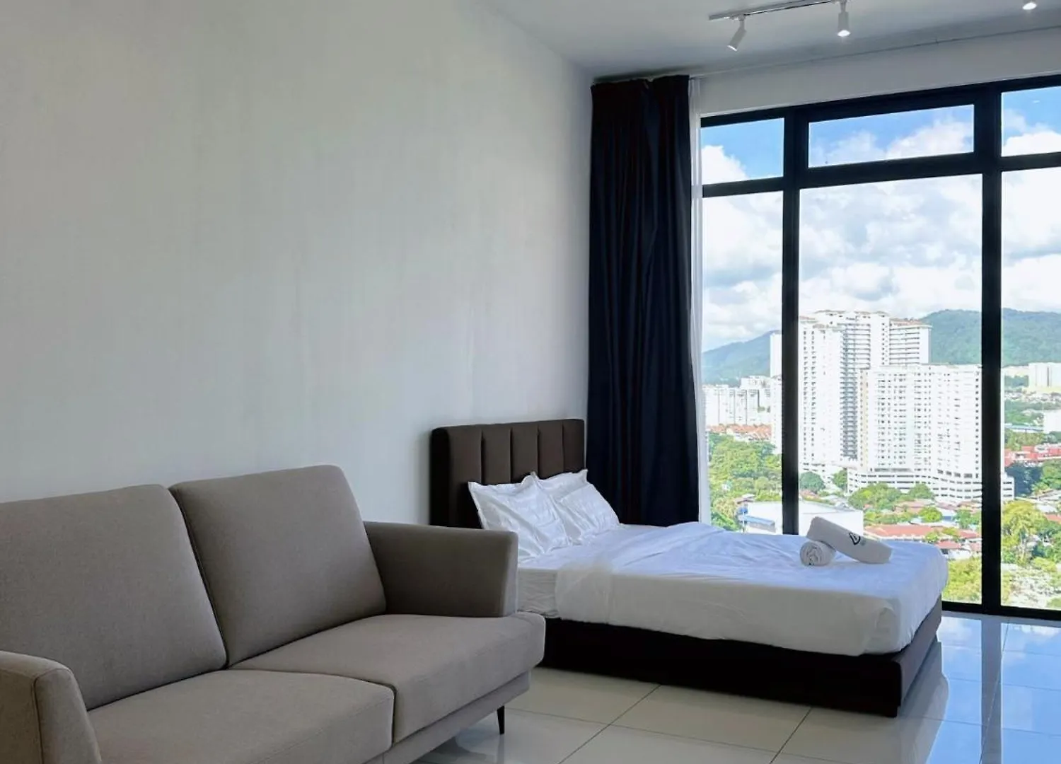 דירה ג'ורג' טאון Beacon 2Br Infinity Pool - By Bnb4U