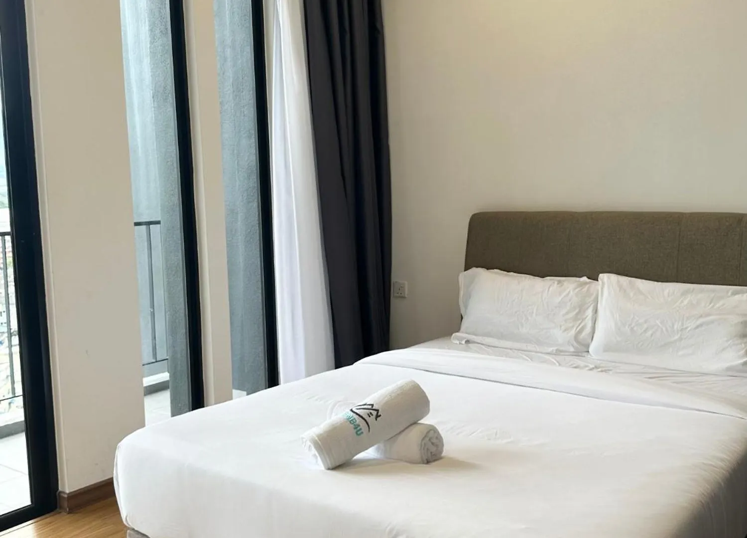 ג'ורג' טאון Beacon 2Br Infinity Pool - By Bnb4U 0*, ג'ורג' טאון